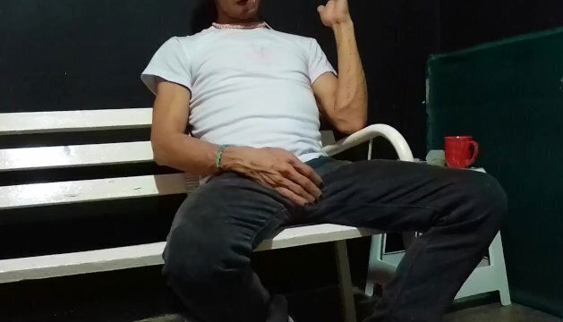 Pese al malestar se manipula hasta terminar Por Rabaerre Artista