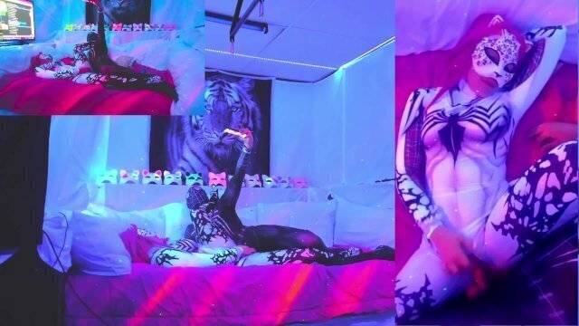 Spider-Gwen Anti-Gwen Blowjob Squirting Fucked by Spiderman live show