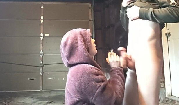 Scrawny Dicked Friend Pays Blowjob while Heather Kane's Cigarette Break