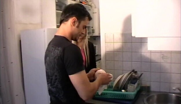 princess barbys cleaning maid