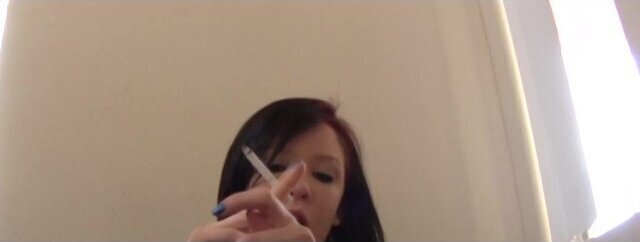 amateur girls smoking