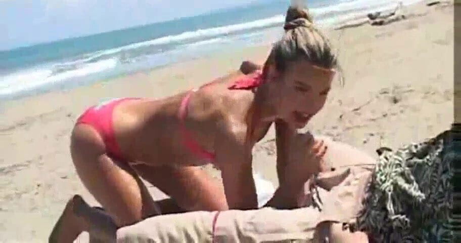 Sexy Babe fucked on the Beach