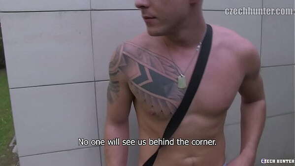 Shameless Doesn'_t Care About Passersby Enjoys Wild Public BigStr