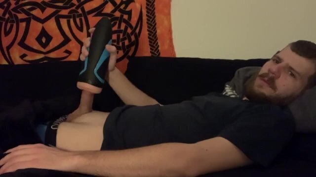 Samuro Catman fickt sein enges Hundemuschispielzeug