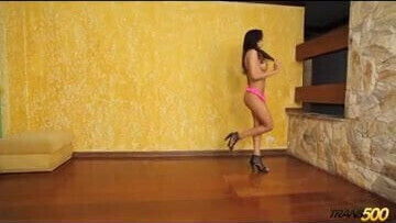 Lovely transsexual Nicole Lalissa thirsty