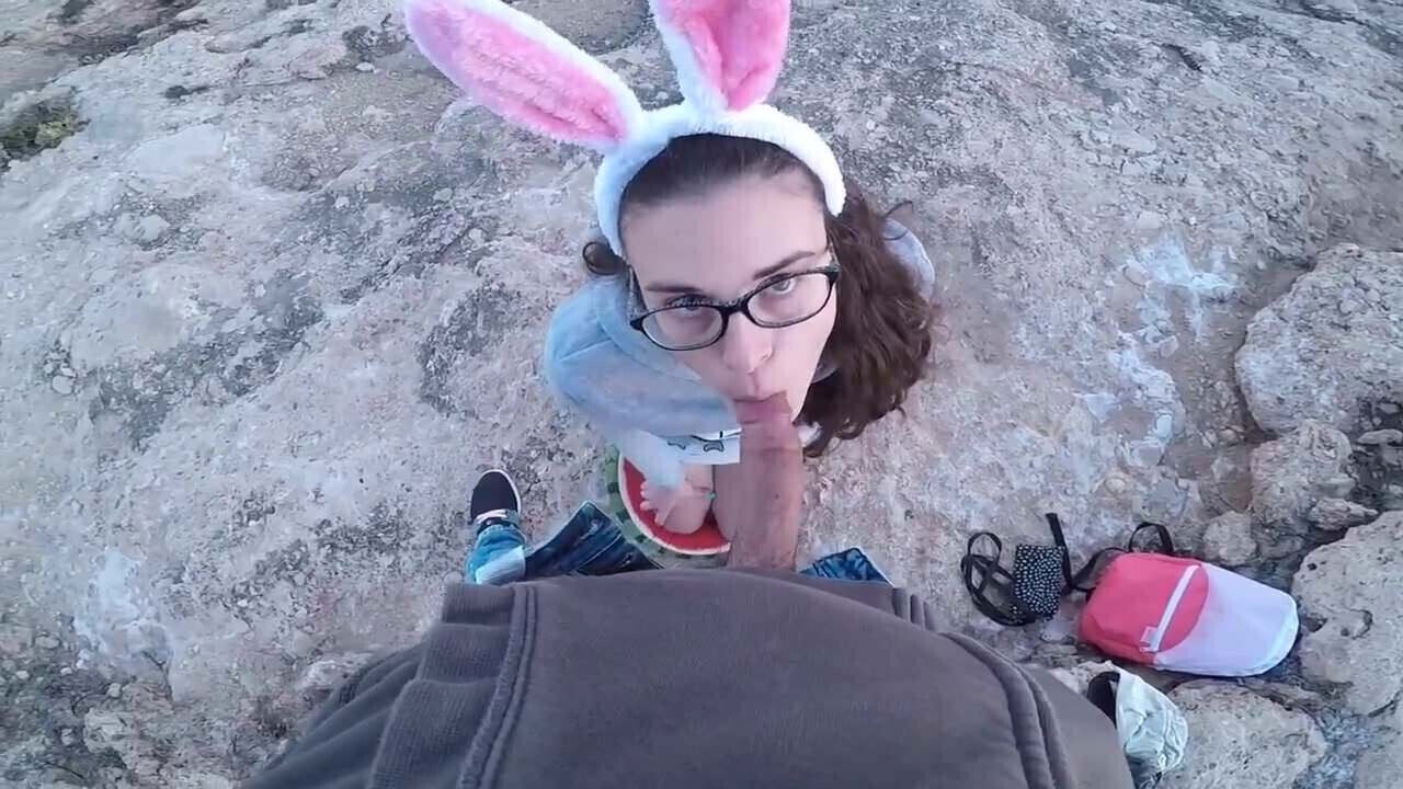 Bunny Girl Walk Make Blowjob Wild