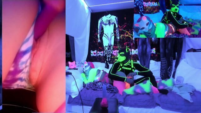 @SexyNeonKitty and her favorite toy