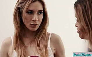 Petite babe Gizelle Blanco licks blonde Ava Sinclaires pussy