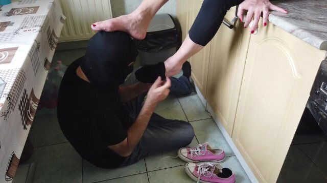 My MILF's Sexy Feet Worship In The Kitchen