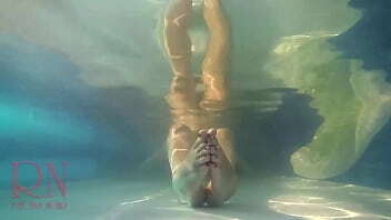 Underwater pussy show. Mermaid fingering masturbation
