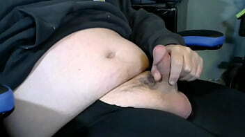 rubbing my cock to porn