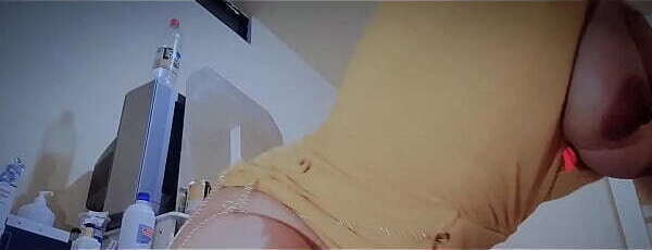 Chica masaje futbolista abre piernas para correrse polla gran masaje