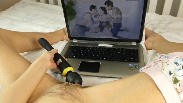 Masturbating Owen Gray Threesome porn ends orgasm