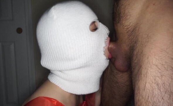 sydney snow fucks her throat for throatpie