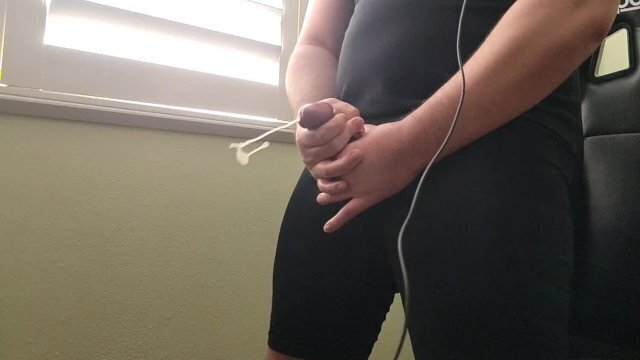 Bust before school, want cumshot over you?