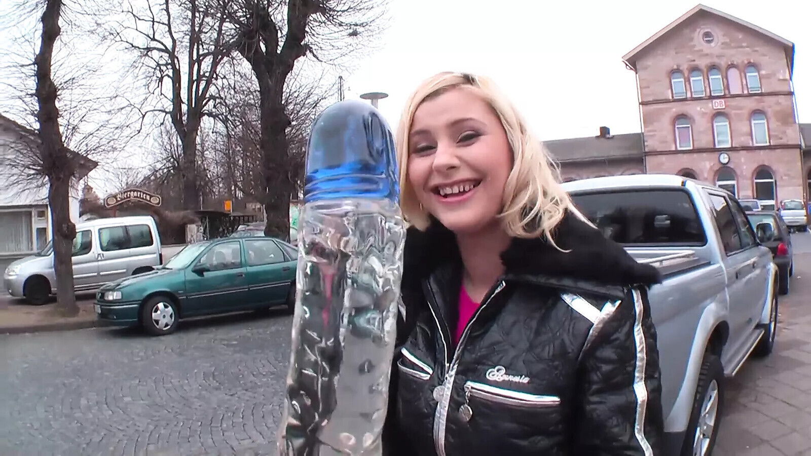 Alexa Strasse eingesammelt gefilmt