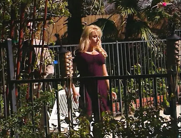 MILF moans with pleasure while getting nailed outdoors