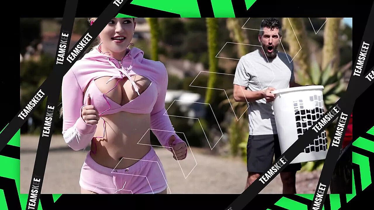 Family Strokes Naughty Stepdaughter Stepdad Prepared Creamy Xmas Surprise Grumpy Stepmom