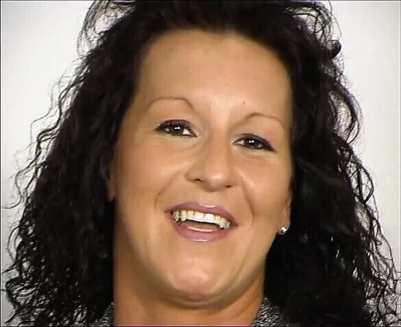 Brunette Milf Solo German Casting