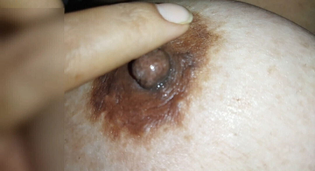 Manisha showing her Nipple sizzling 