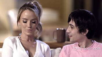 Sons dick gets mom wide awake for an all nighter