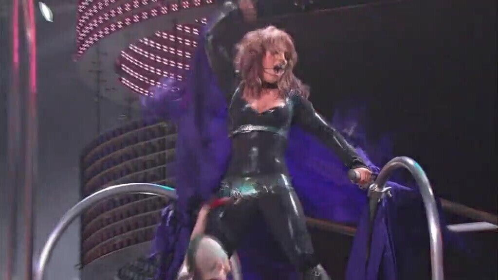 Britney Spears Very HOT!! on Stage