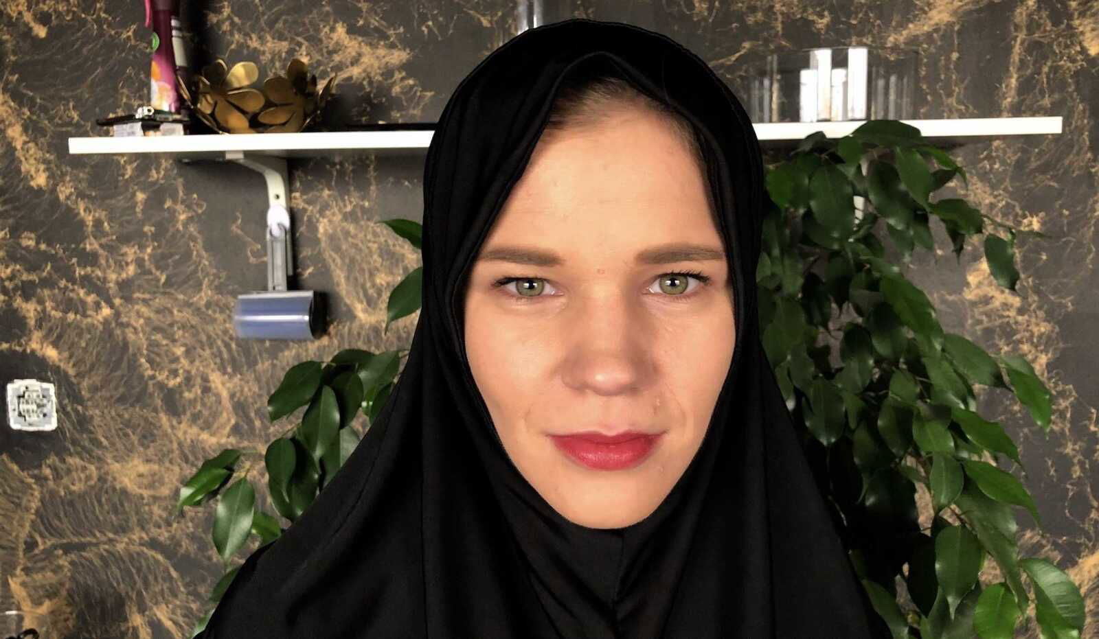 Adam Black & Sara Kay in Muslim Bitch Sara Kay Fucked With Her Lawyer - Porncz