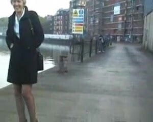 UK Sara, a stroll on the quayside