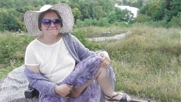 Hairy mature upskirt carriage