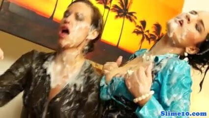 European lez pussyeaten at bukkake gloryhole