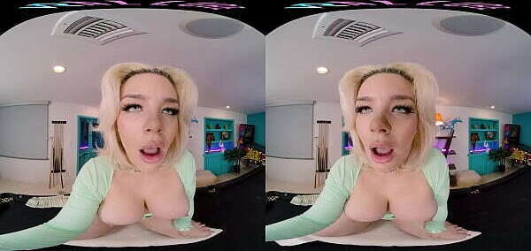 Seductive blonde with boobs gives steamy show