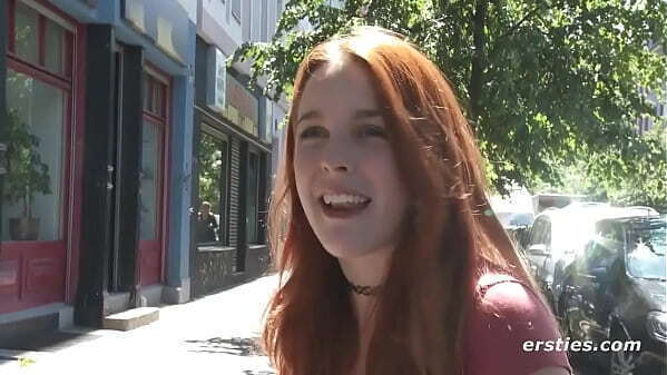 Amarna Masturbates Camera