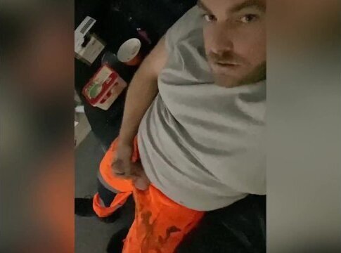 Dirty Horny Tradie Danny Wyatt, gets verbal during filthy wank OnlyFans