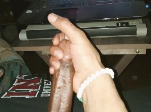 Smokin'a Roach Strokin