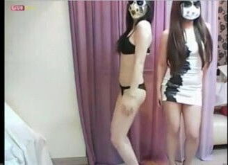 webcam-korean 2girl stripdance