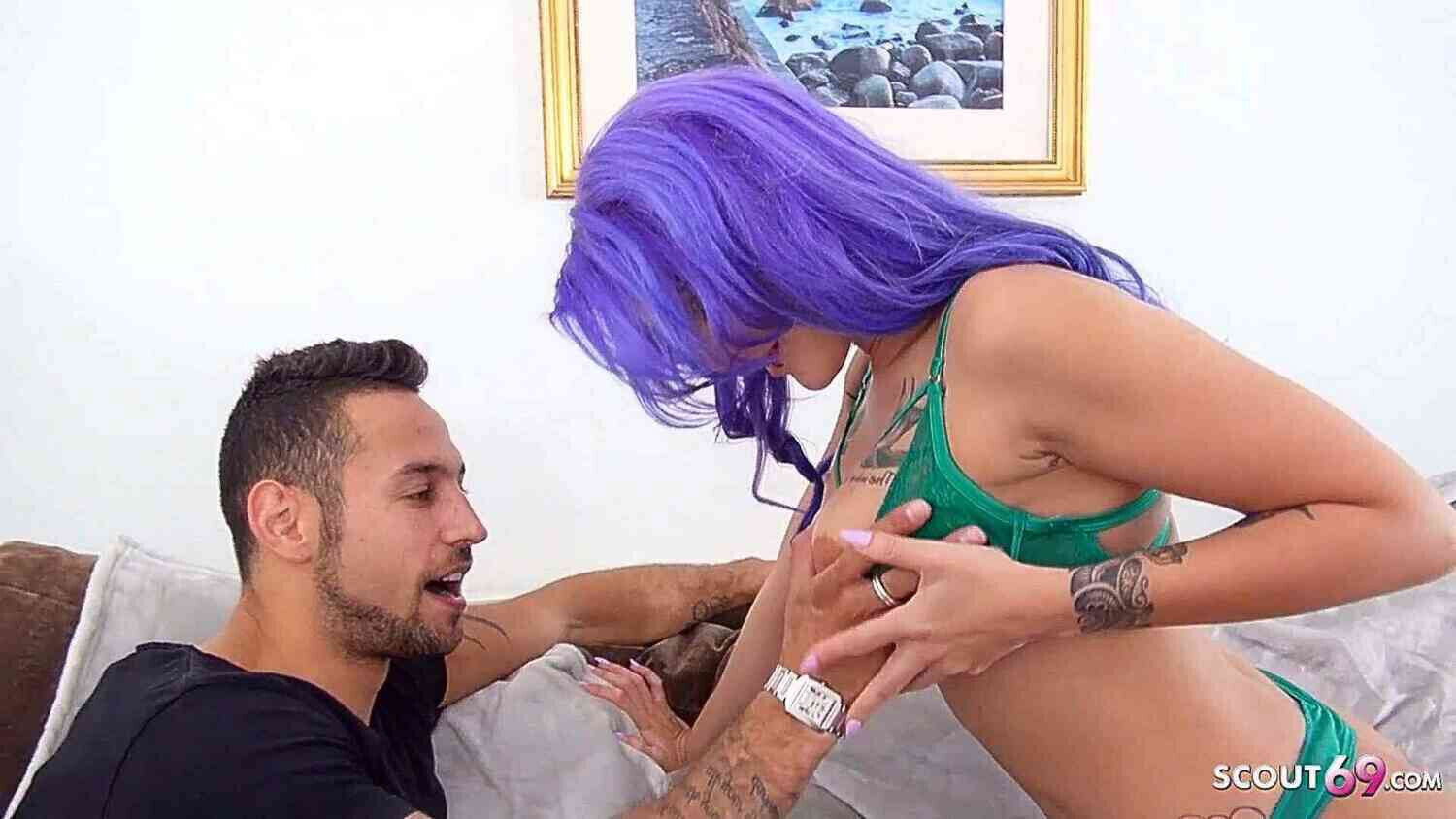 SISTER SURPRISES STEPBRO WITH BLUE HAIRED ALEXXA VICE