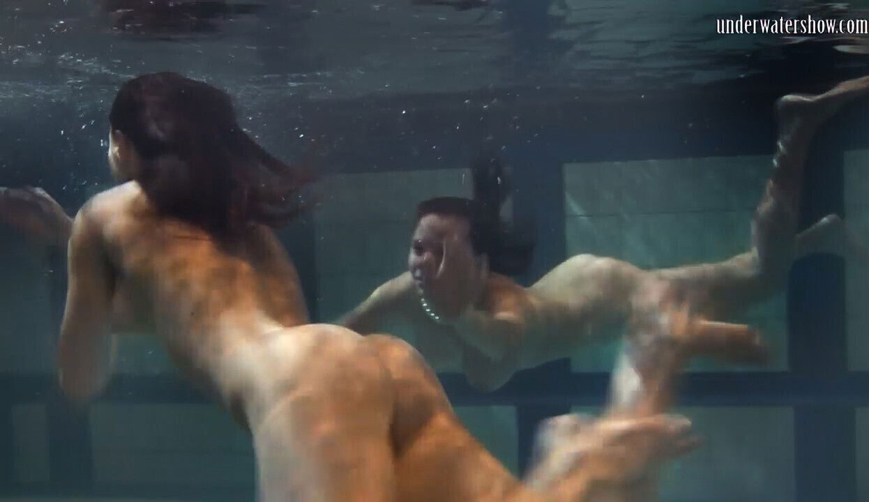 Underwater sexiest babes touching