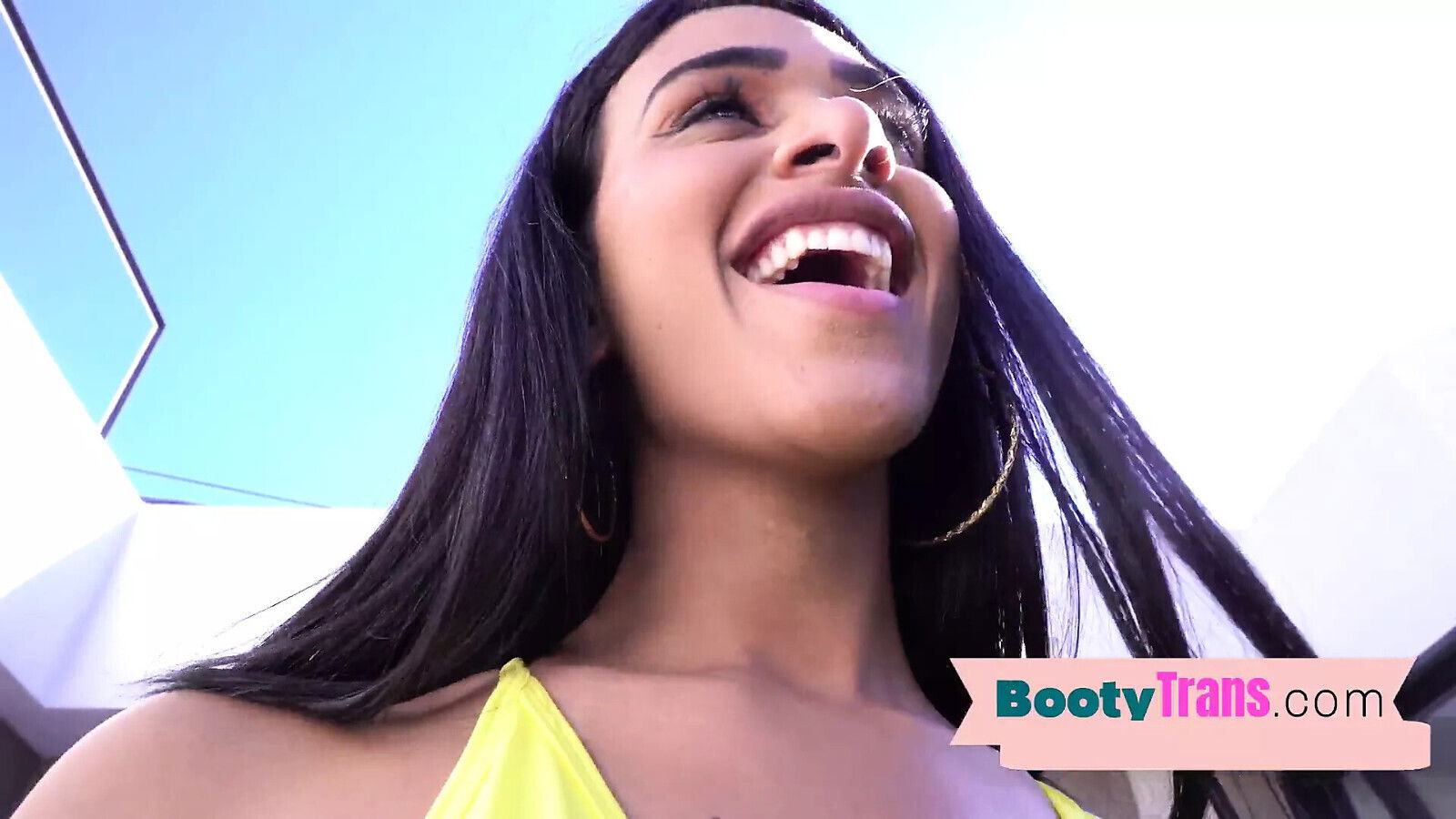 Tattooed booty sucking after twerking erotic couple scene