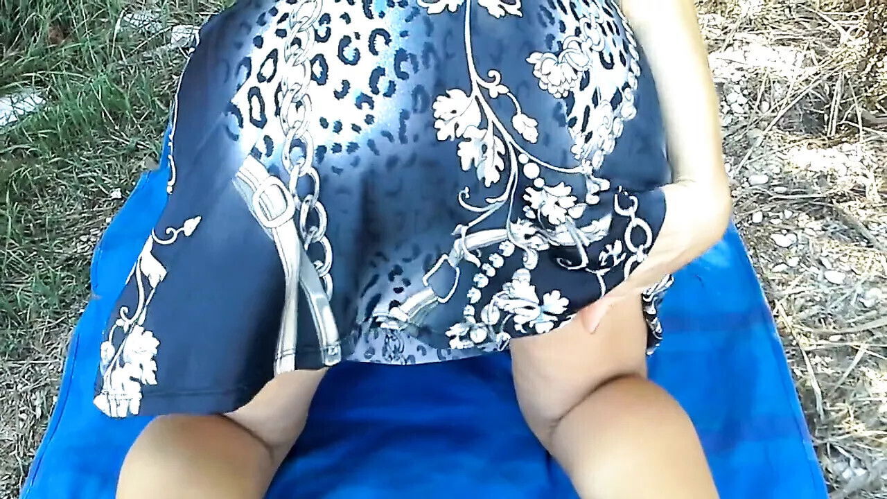 Italian outdoor exhibitionist near Pescara Real amateur