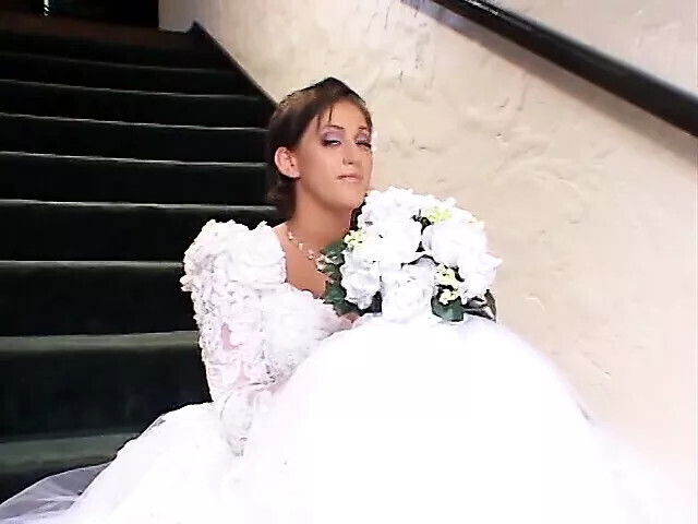 Sweet blonde with fabulous breast suck pussy, then engages threesome