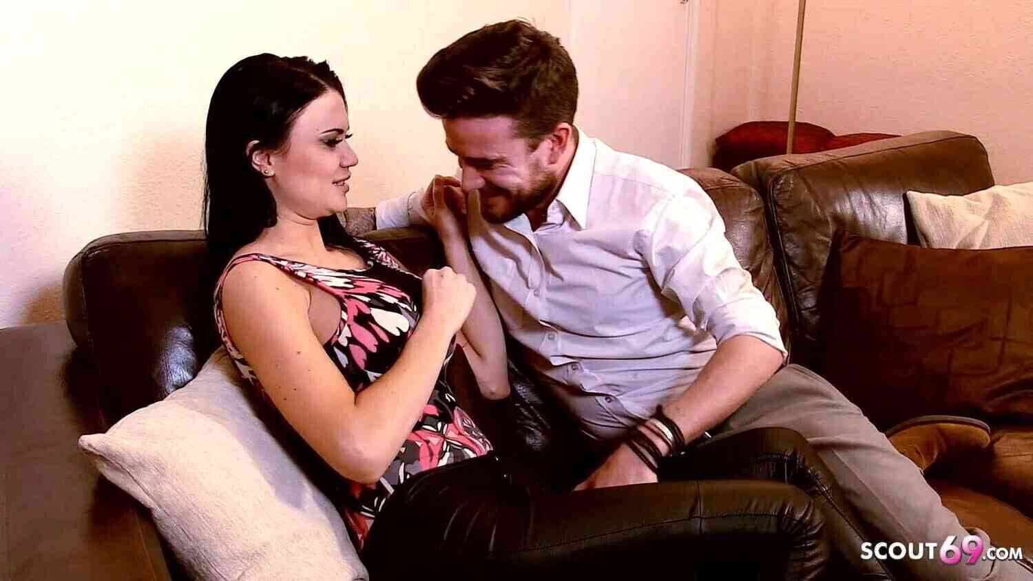 Sexy Cougar MILF Jasmine Rough Gets Creampie During Cheating With Huge