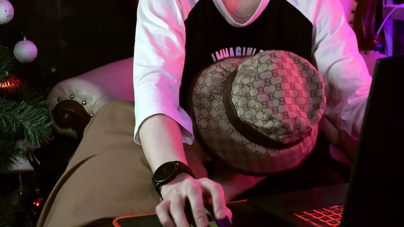 Passionate gamer friend (Casey Donovan David Gallagher)