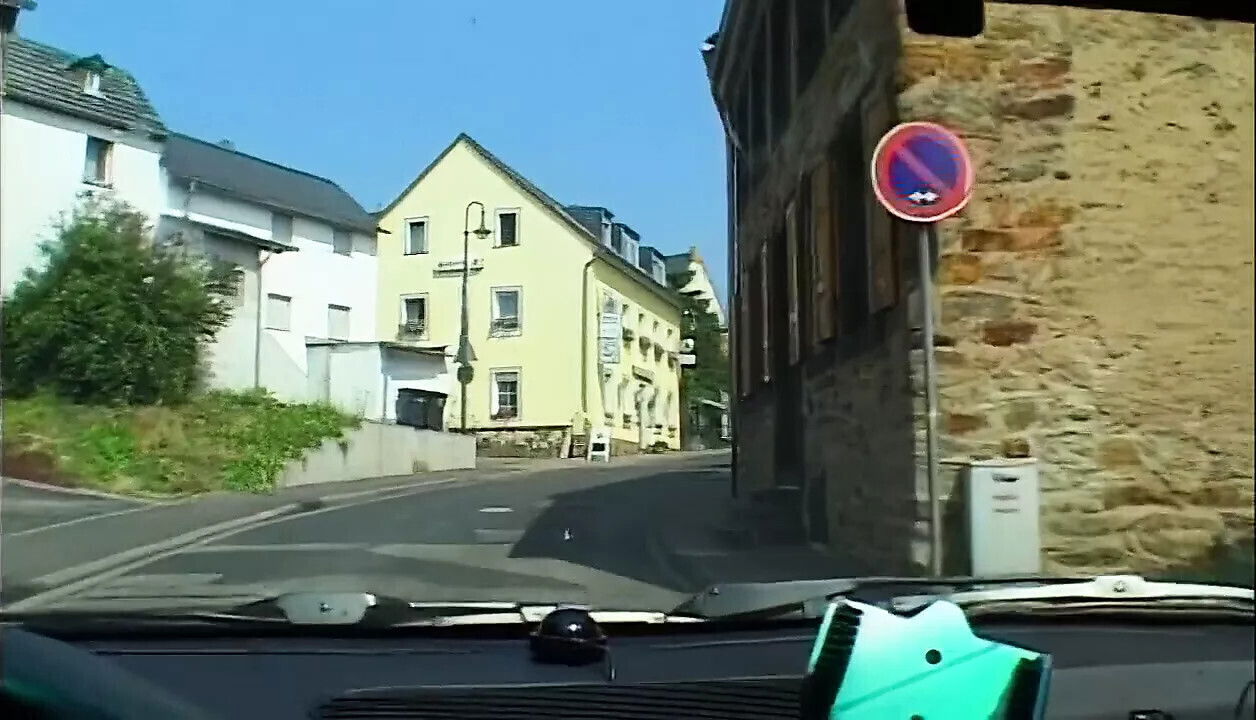 Anhalterin mitgenommen Feld gefickt