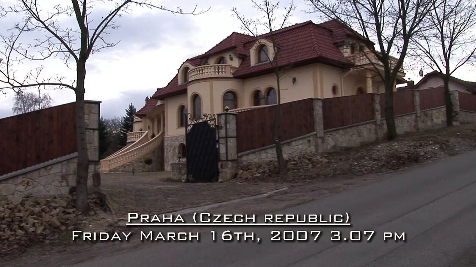 threesome with bitches fuck with porno seal