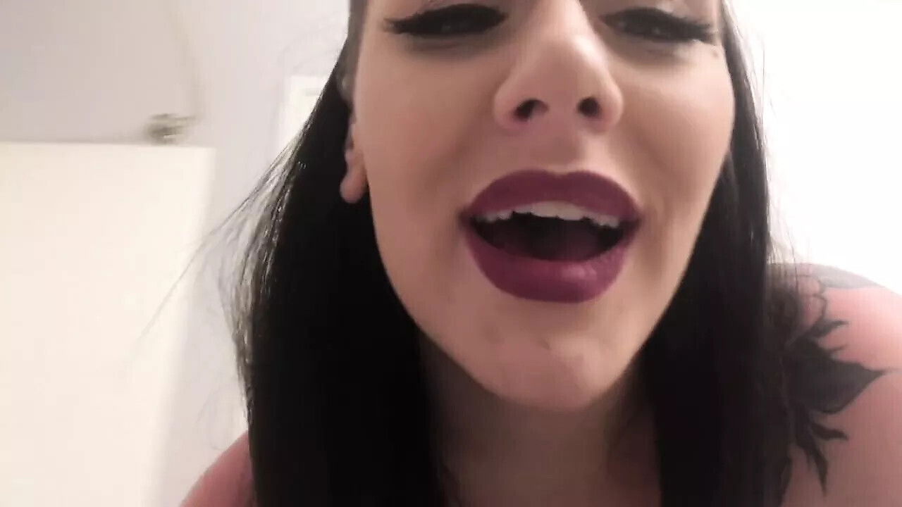 Brooke Farting Then Going Toilet!