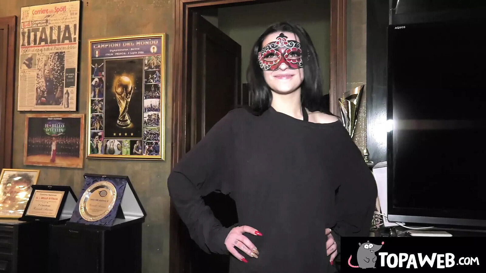 Student from Pisa fucked amateur orgy