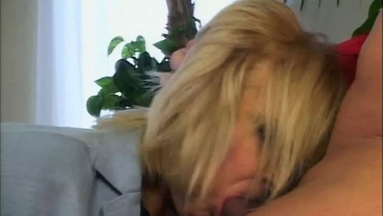 Mature woman gets pounded non-stop like real slut heat