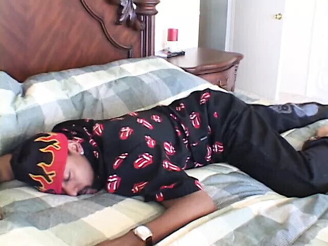 Pretty cute coloured with boobs gets wide cunt screwed