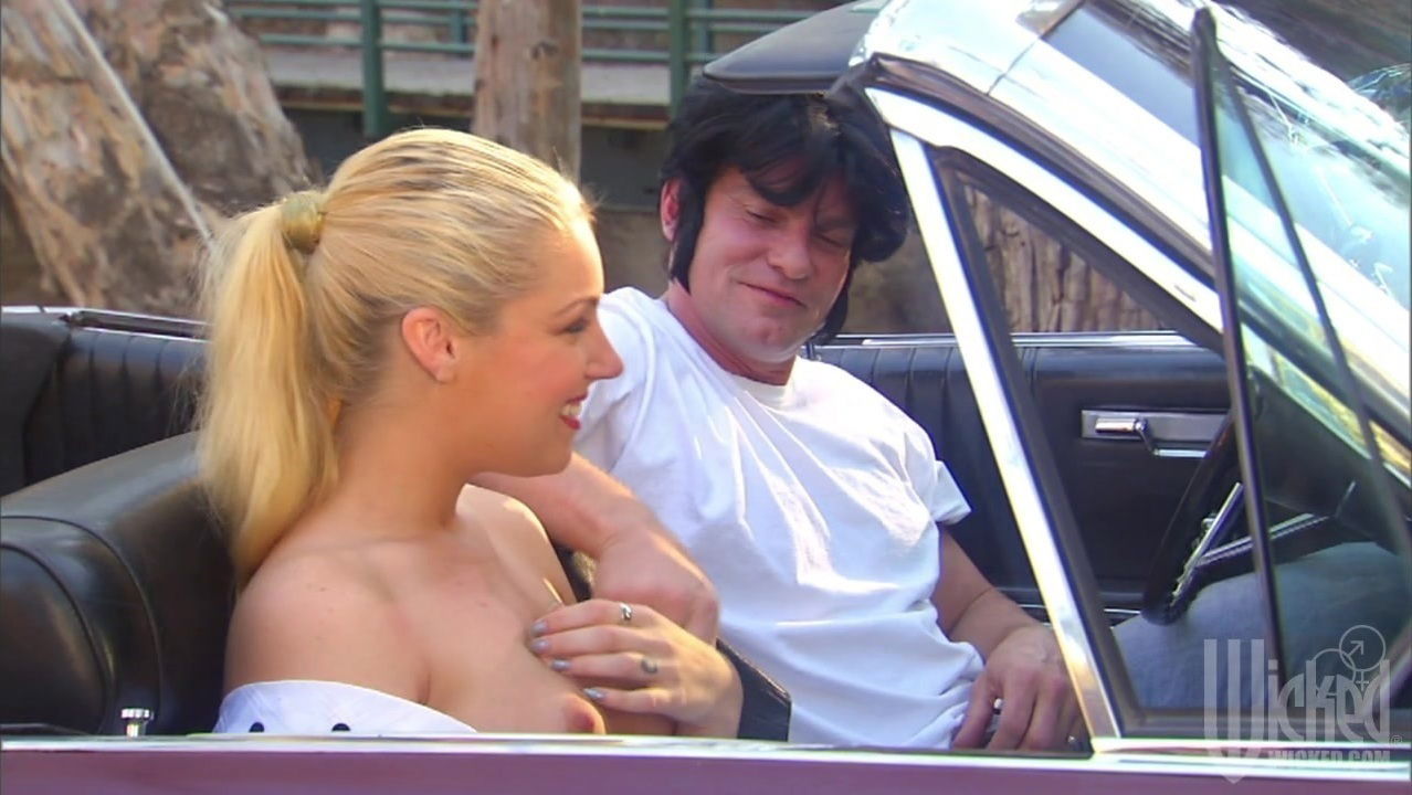 Outdoor dicking with slutty blonde Hollie Stevens