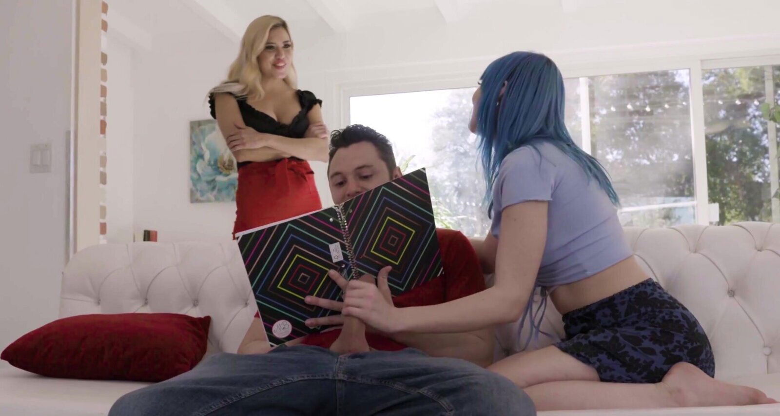 Blue haired hottie Jewelz sucks dick gets fucked hard